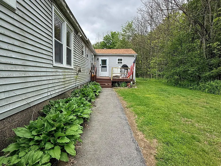 26 Quartz Ln #6 — Photo 3