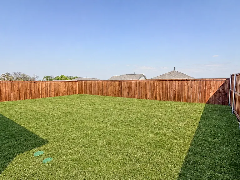 2037 Derby Ln — Photo 27
