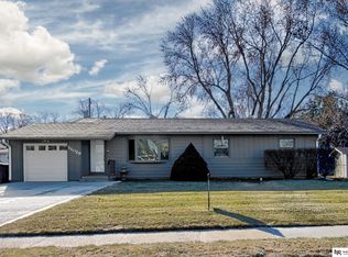 11029 Westover Rd, Omaha, NE 68154