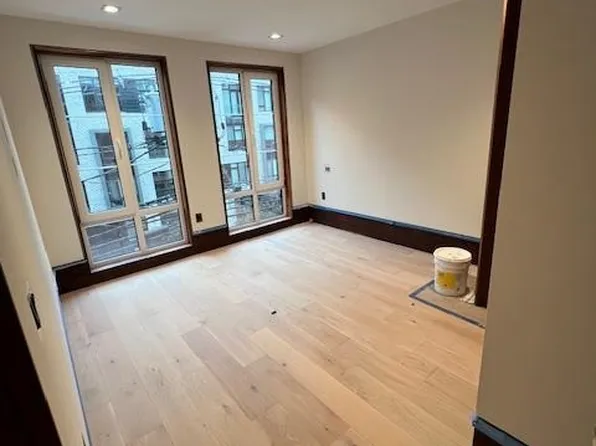 87 Jefferson Street image 7 of 12