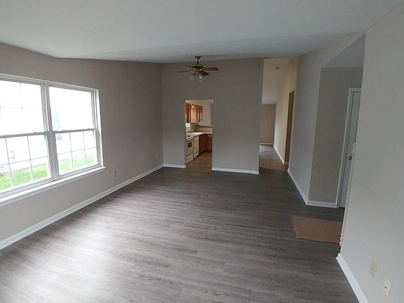 3rd image of 1416 Sanner Dr