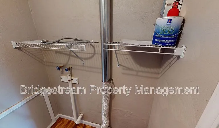10 Gerlaugh Ave — Photo 7