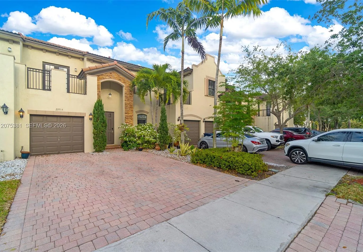 Silver Palm East Section — Photo 1