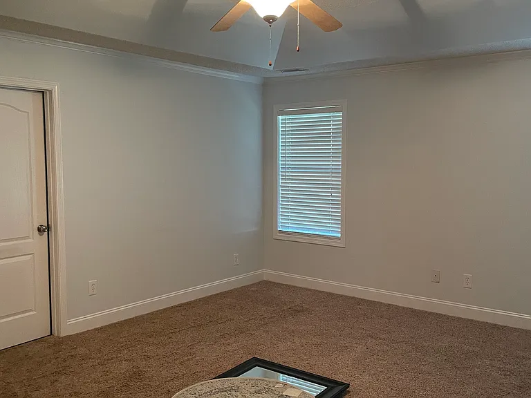 1054 Blakewood Ct — Photo 22