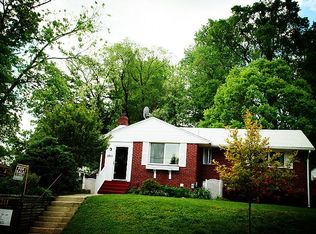 1211 Thornden Rd, Rockville, MD 20851