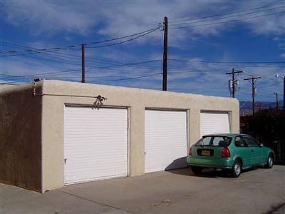 Rear Garages / Parking