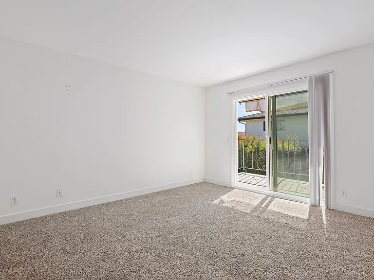 313 Northgate Dr #D — Photo 14
