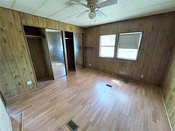 3rd image of 3036 E McVicar Avenue