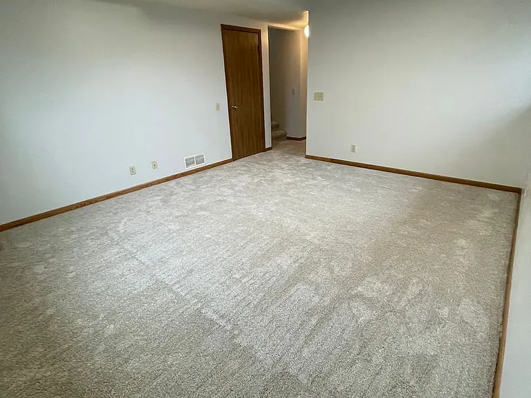 1210 Clover Ridge Ct — Photo 21