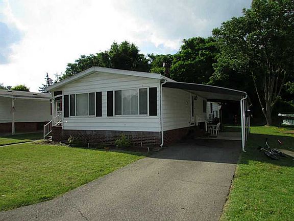 2nd image of 2025 Foxwood Dr