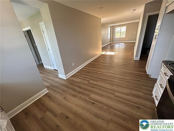 4th image of 626 N Reading Ave