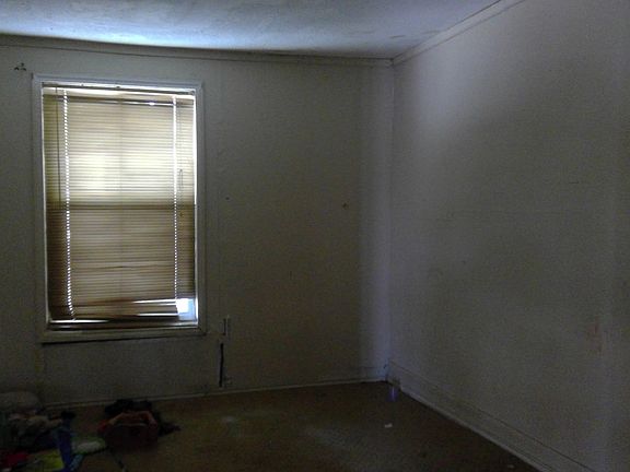 3rd image of 1524 San Fernando St