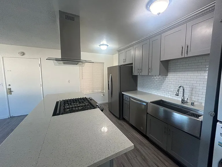 422 Almond Ave #3 — Photo 12