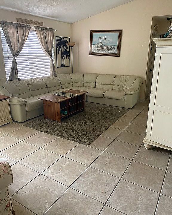2nd image of 6759 NW Daffodil Ln