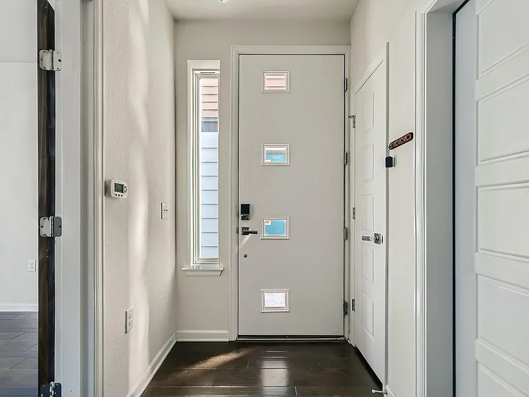 1408 Waterloo Shore Ln #7 — Photo 9