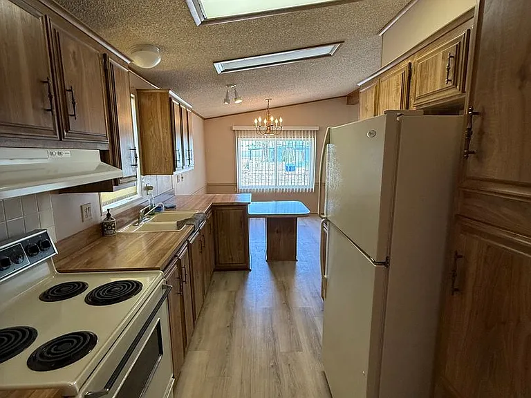 13231 E 38th Pl — Photo 19