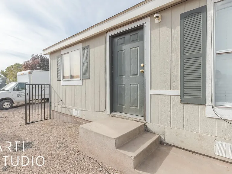 340 E Telegraph St — Photo 1