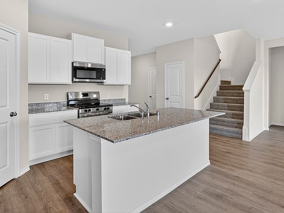 4th image of 1683 Mantle Rd