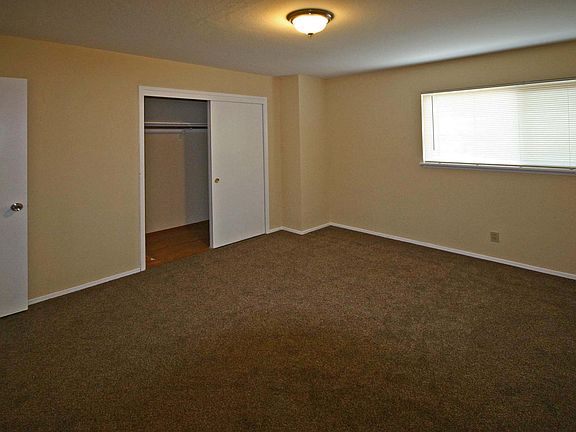 5th image of 5017 Barrett Ave #21