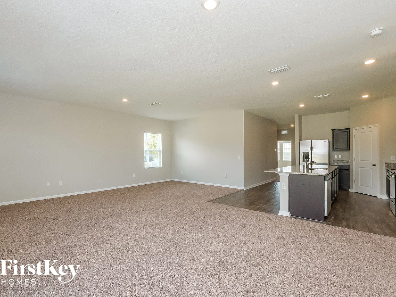 4 bed, 2.0 bath, 1926 sqft, $2,515 — Photo 3
