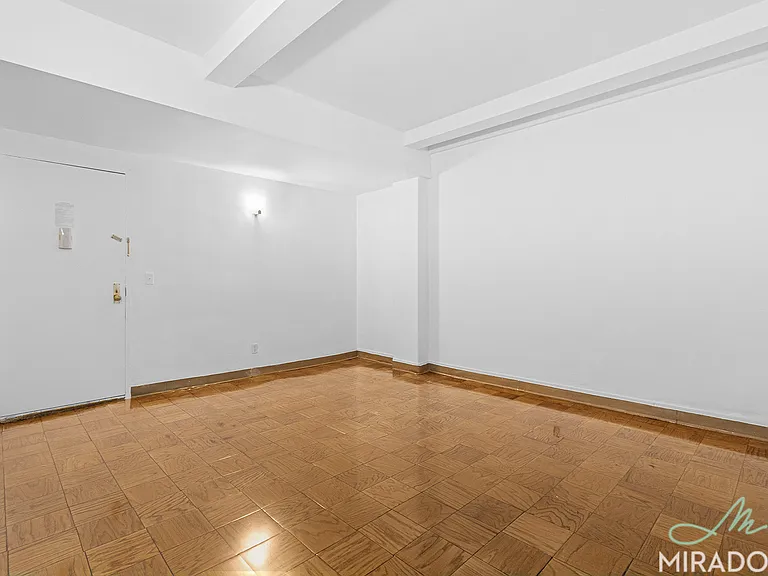 132 E 45th St #5I — Photo 3