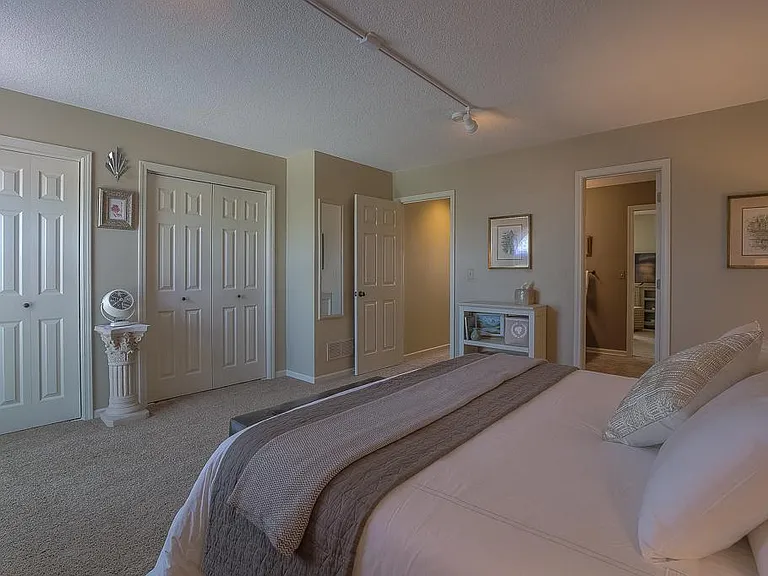 4735 Liberty St — Photo 13