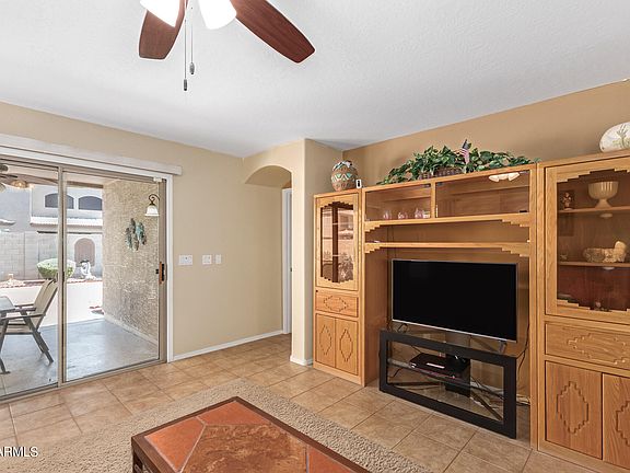 3rd image of 1561 E VIOLA Drive