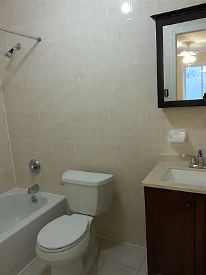 Rented by MCR Realty | media 5