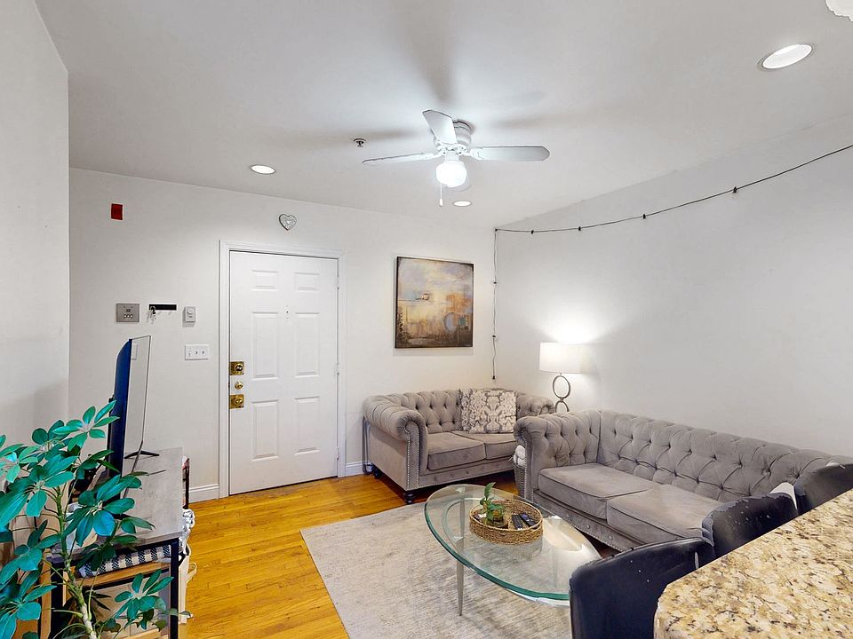 1st image of 100 Prince St #12