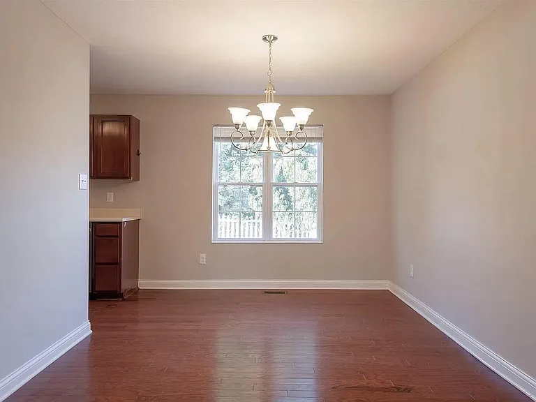 3816 S Claybridge Dr — Photo 11