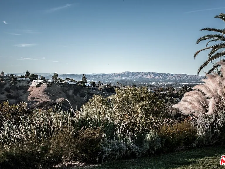 3539 Beverly Ridge Dr — Photo 23