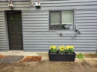 178 Northeast St, Seattle, WA 98155