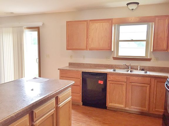 4th image of 312 Glory Ave