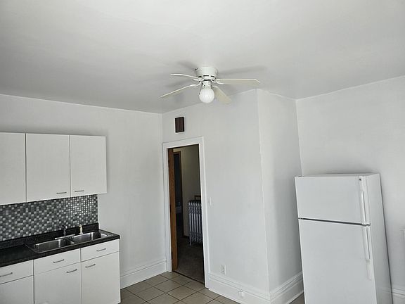 4th image of 3648 Blaisdell Ave APT 2