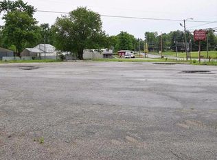 932 E Main St, Boonville, IN 47601