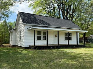 7723 Turnpike Rd, Archdale, NC 27263