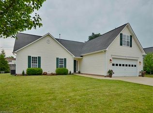 114 S Sunberry Trl, Fletcher, NC 28732