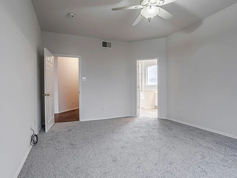 7025 Michael Dr — Photo 18