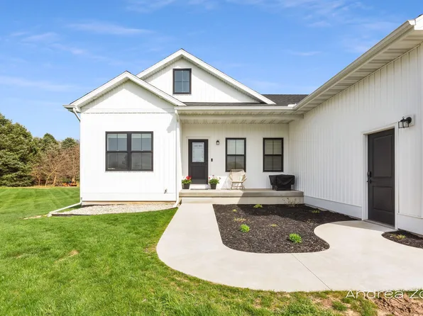 9483 Elmdale Rd, Clarksville, MI 48815