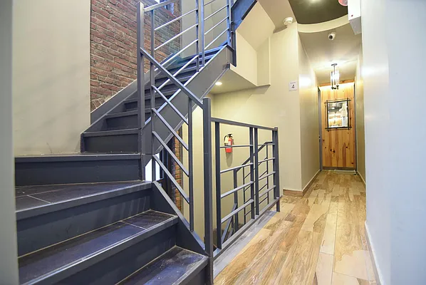 Rented by Safdie Realty Group | media 42