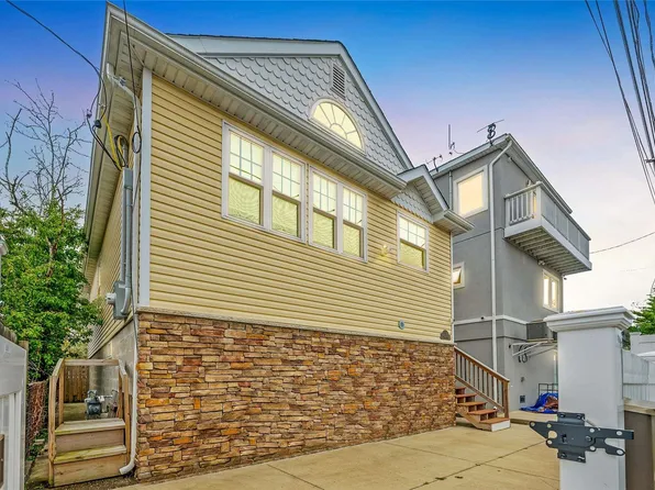 37 Edwin Court, East Rockaway, NY 11518
