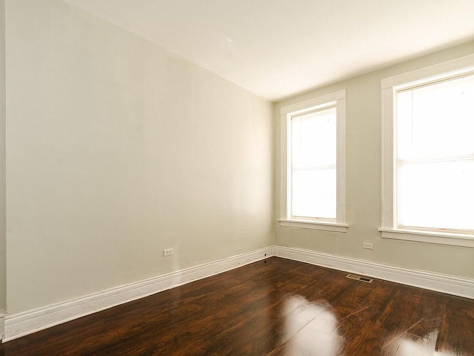 1st image of 10512 S Maryland Ave