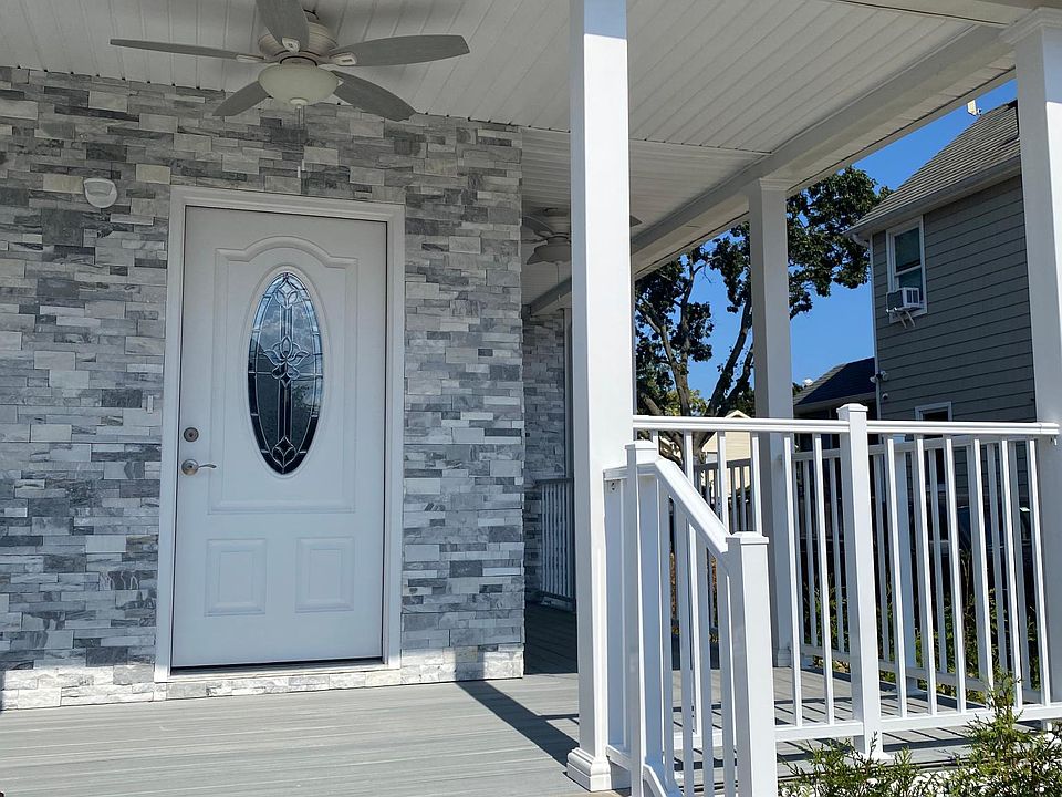1st image of 249 Wood Ave #2
