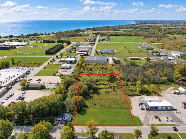 Jefferson St #F, Algoma, WI 54201