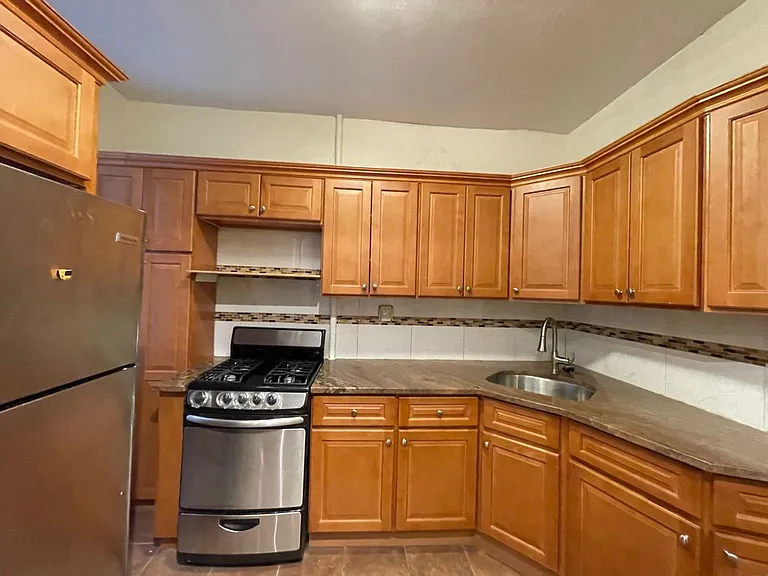 615 W 186th St #3I — Photo 3