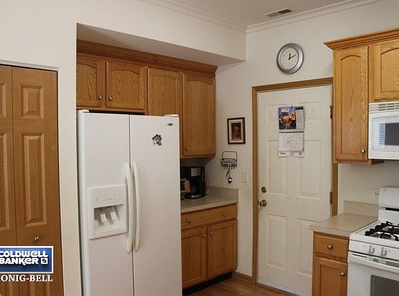 4th image of 1492 Waterside Dr #304-4