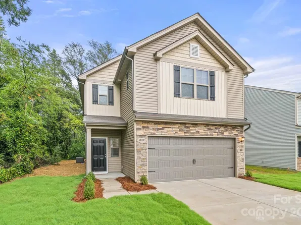9050 Stoney Waters Ct, Charlotte, NC 28215