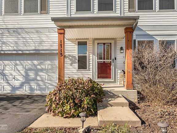 2nd image of 1715 Ivy Ln
