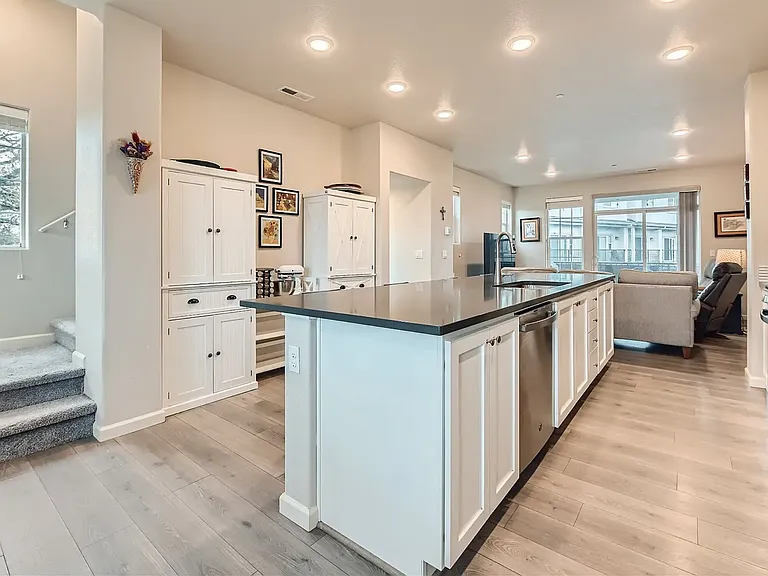 28839 SW Orleans Ave — Photo 5