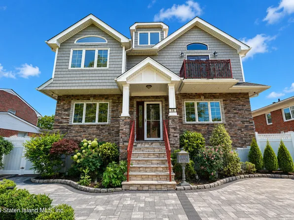 68 Kensington Ave, Staten Island, NY 10305